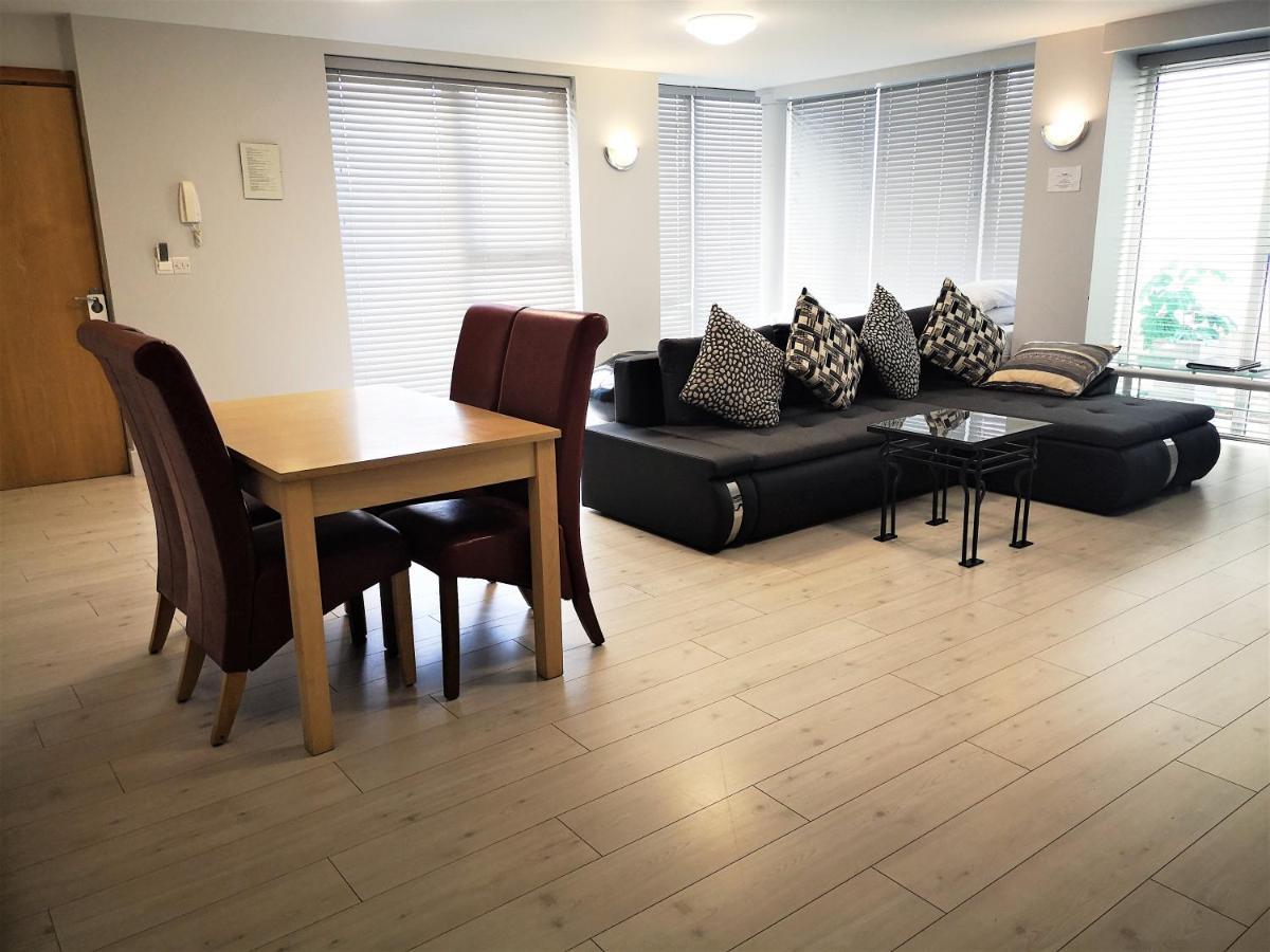 קוב Bella Vista Hotel & Self Catering Suites מראה חיצוני תמונה