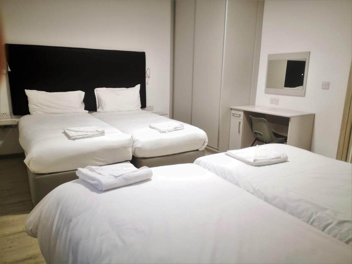 קוב Bella Vista Hotel & Self Catering Suites מראה חיצוני תמונה