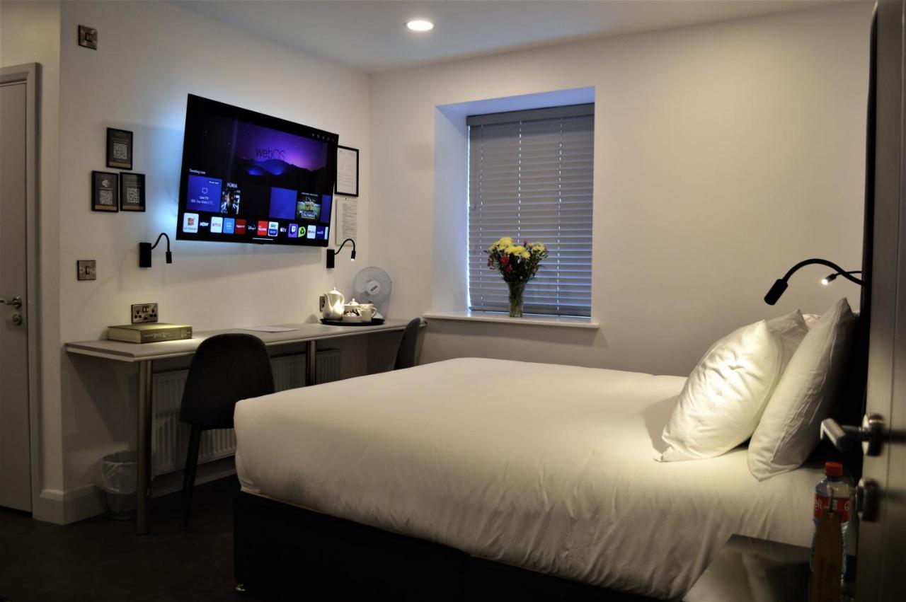 קוב Bella Vista Hotel & Self Catering Suites מראה חיצוני תמונה