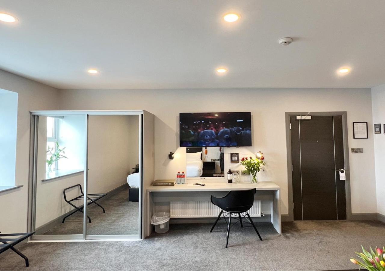 קוב Bella Vista Hotel & Self Catering Suites מראה חיצוני תמונה