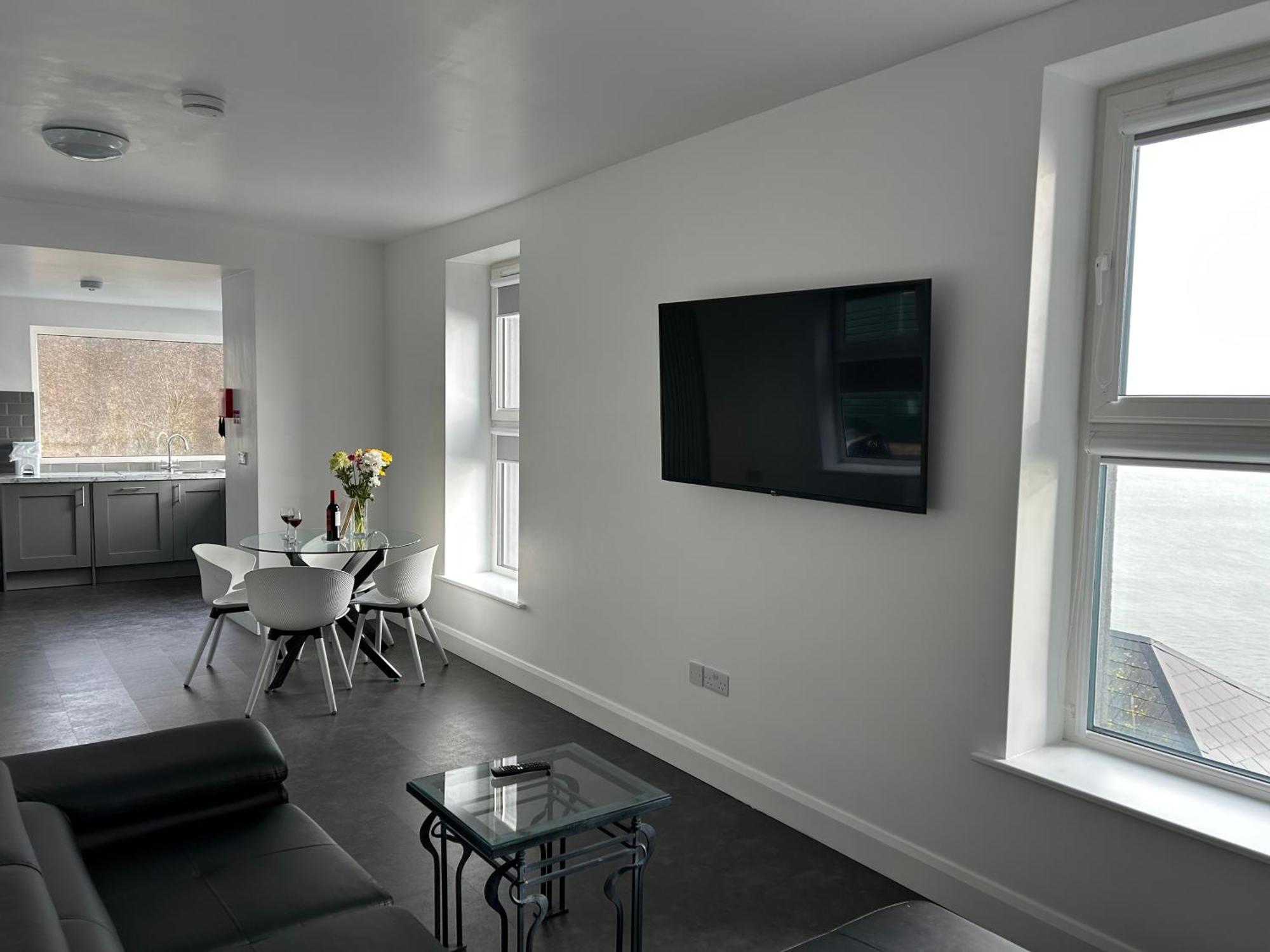 קוב Bella Vista Hotel & Self Catering Suites מראה חיצוני תמונה