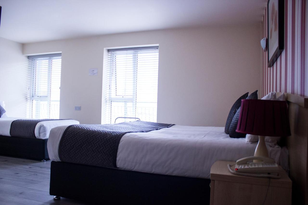 קוב Bella Vista Hotel & Self Catering Suites מראה חיצוני תמונה