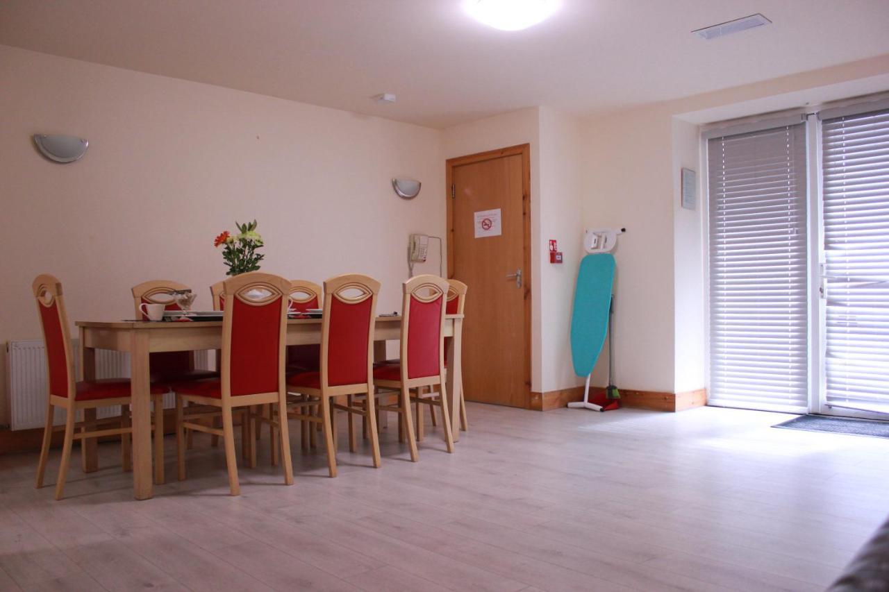 קוב Bella Vista Hotel & Self Catering Suites מראה חיצוני תמונה
